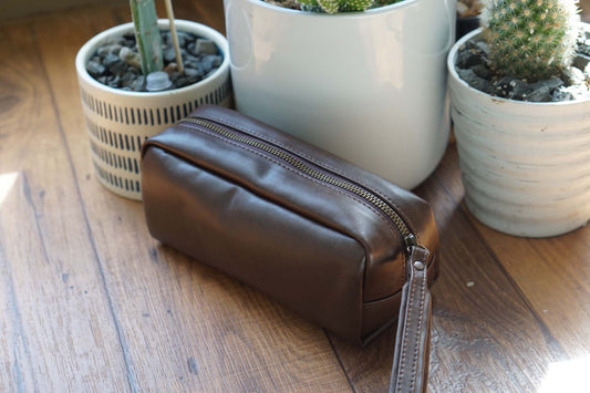 the barberry dopp kit