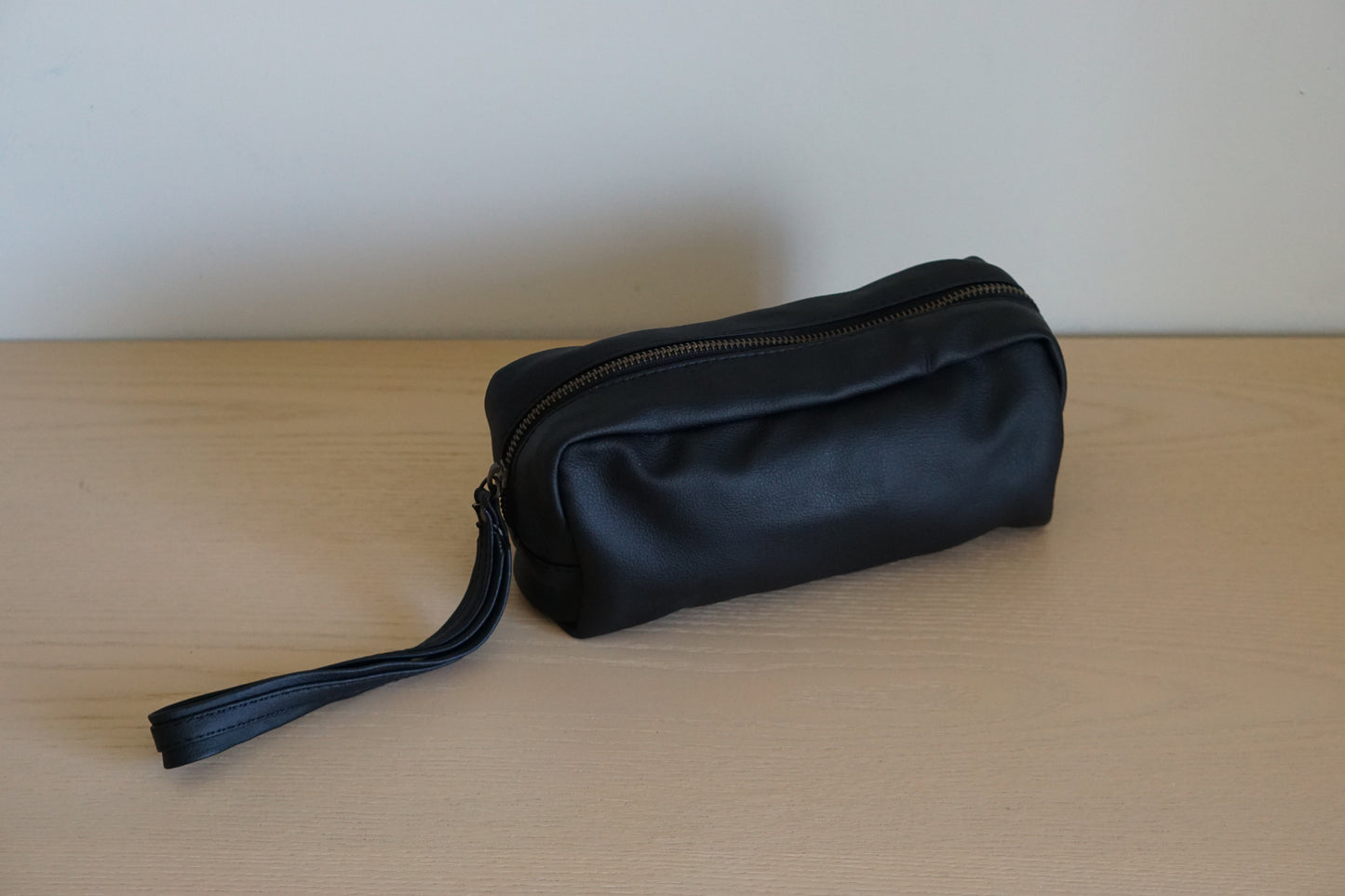 the barberry dopp kit
